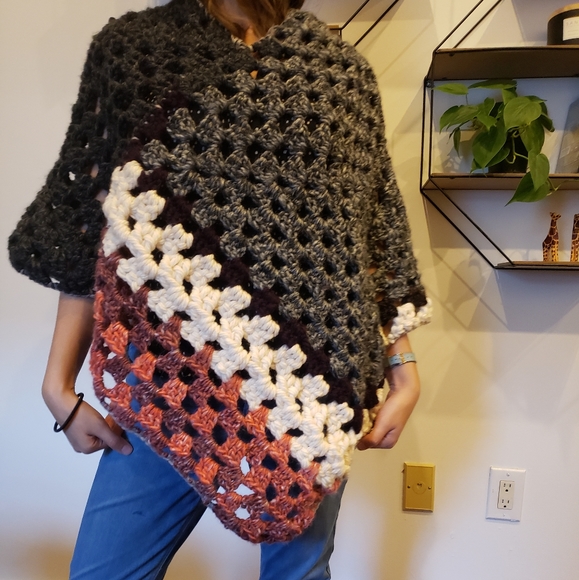 Autumn Colors Poncho - Picture 4 of 8
